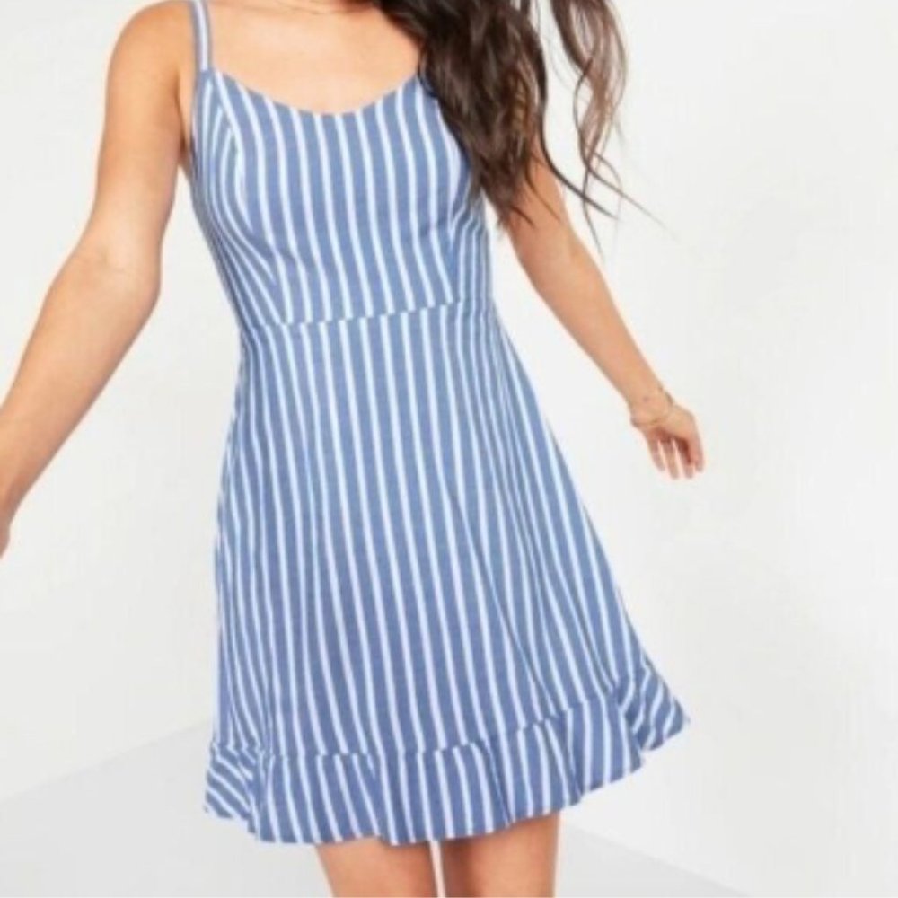 Old Navy blue/white striped sundress, ruffle hem Size L
